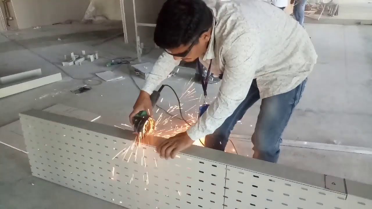 Simple process 90 degree bend perforated tray