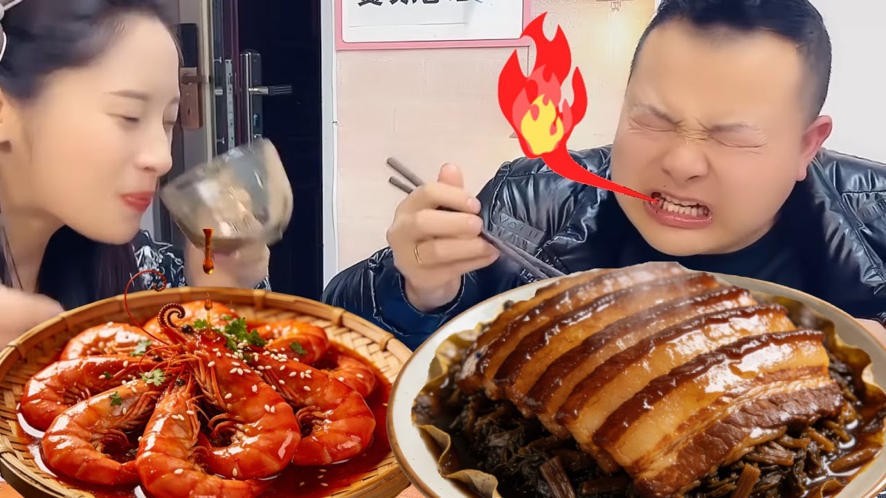 蠢老公做大虾和扣肉处处提防我！不料我将芥末放进虾壳里，老公不设防一口吃下去差点辣到喷出来