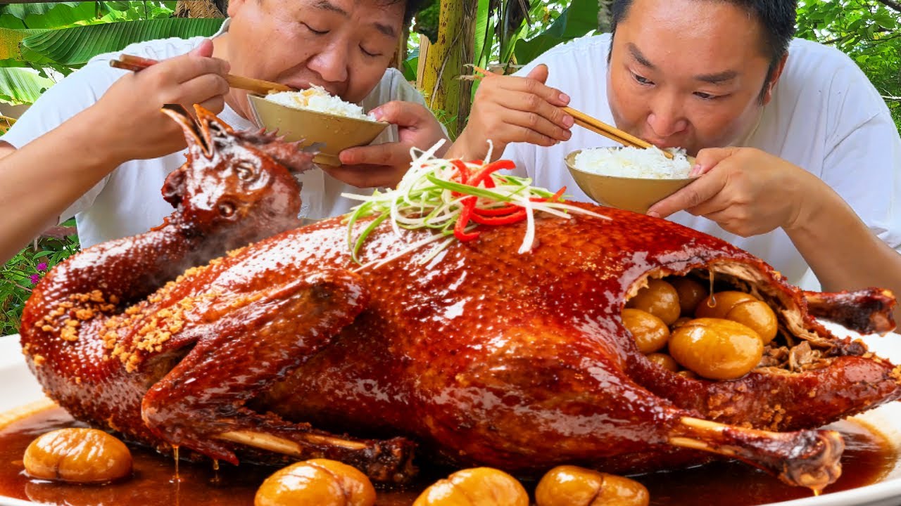抓5公斤重大鴨子，二弟做“栗燒鴨”，肉質軟嫩拌飯吃太過癮【鐵鍋視頻】