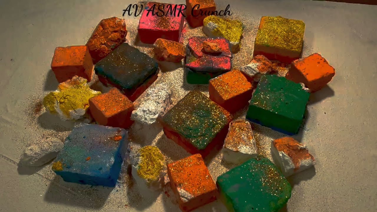 Dyed Gymchalk Blocks Crush #homemadegymchalk #dustygymchalkcrushing #coloredit  