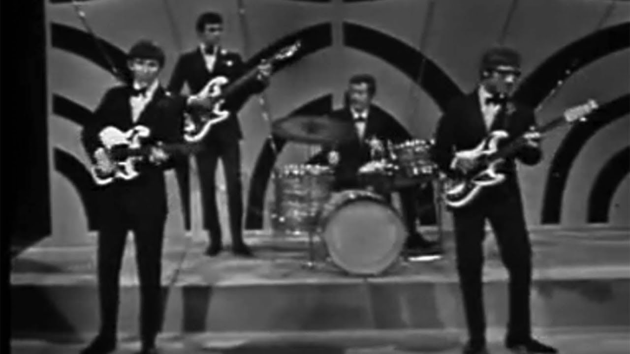 The Shadows - Bombay Duck