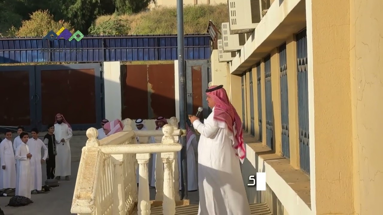 احتفاء متوسطة زين العابدين وثانوية الفتح بيوم المعلم