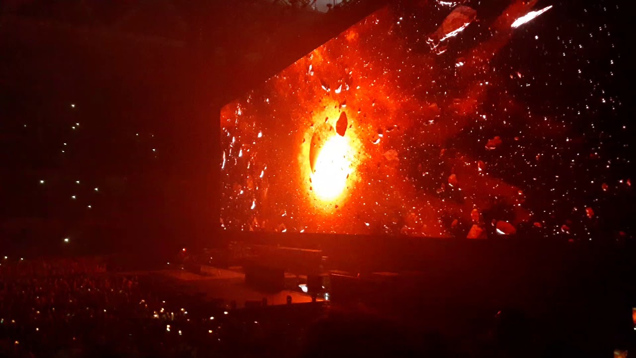 INDOCHINE Intro+Black Sky stade Pierre  Mauroy 23/06/19