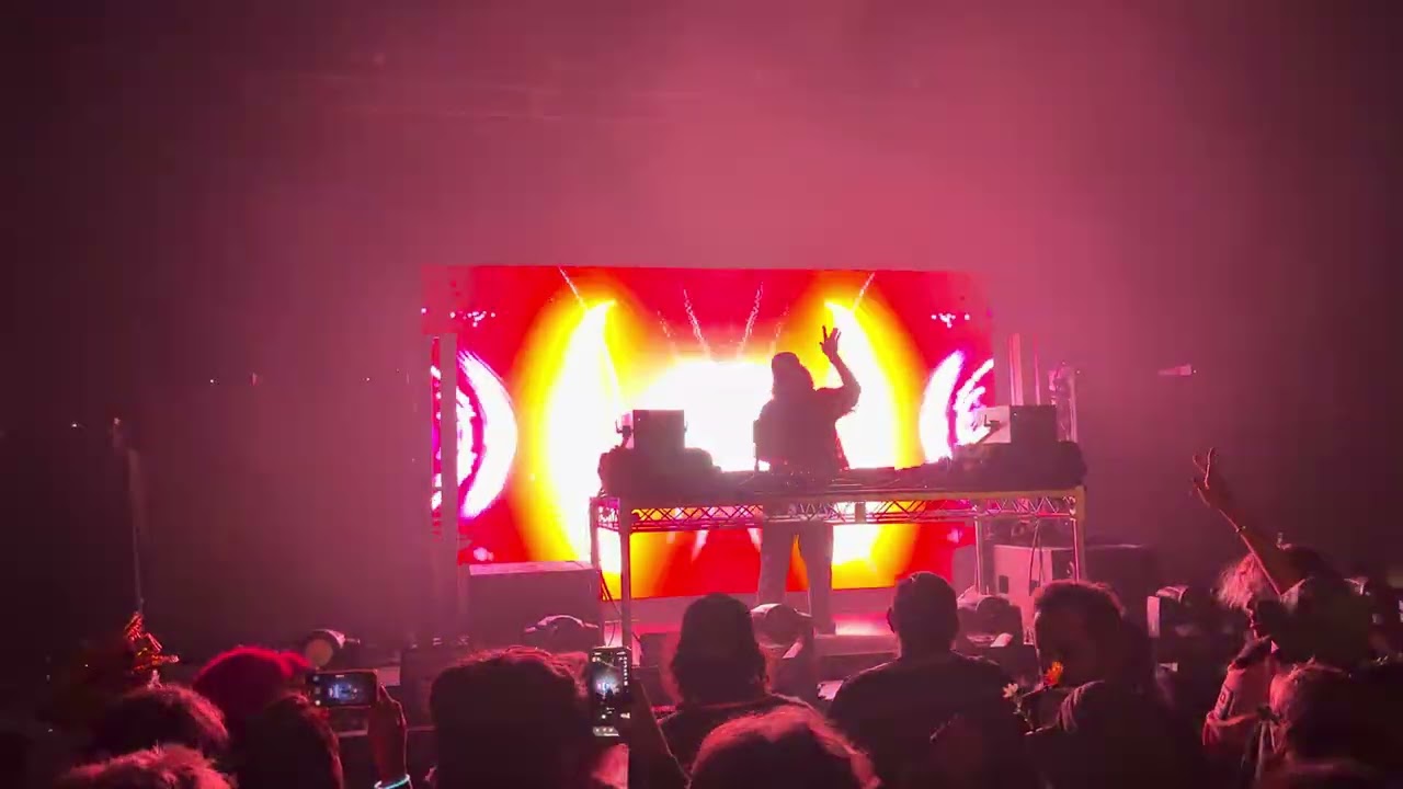 Super Future | The Orange Peel | November 5, 2025 | 21:58