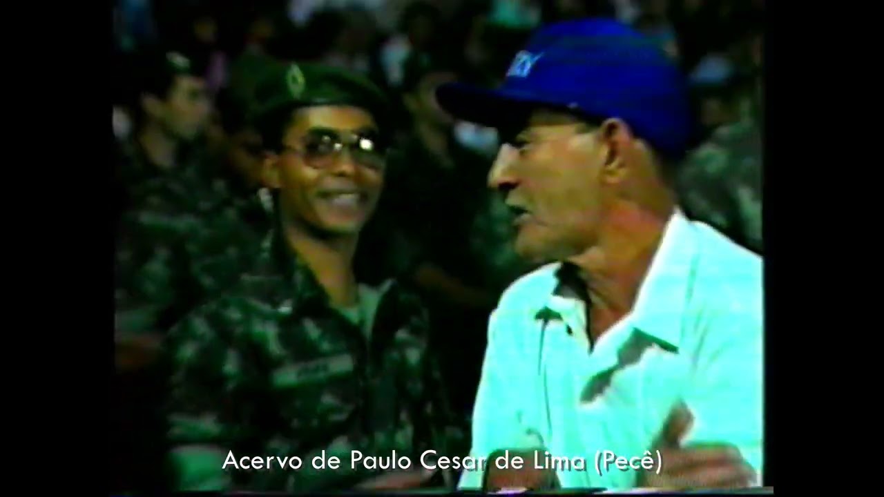 1993: Cotidiano de Alegre/ES. Desfile cívico-escolar da Festa da Cidade. Agosto.