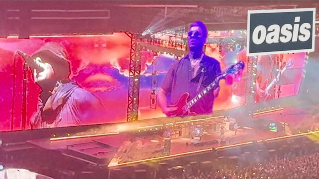 OASIS CHAMPAGNE SUPERNOVA WITH A SPECTACULAR FIREWORKS FINALE  AT WEMBLEY STADIUM 25/07/2025