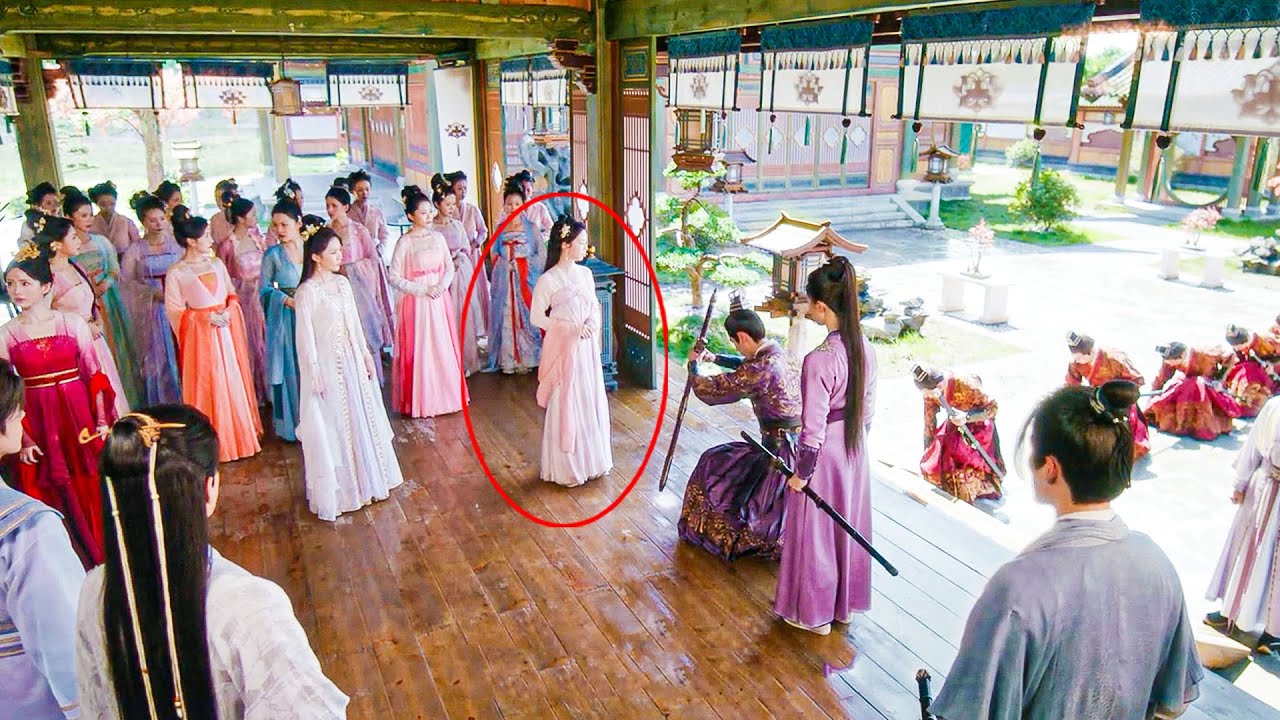被人販子拐來的女孩竟是當朝公主，一眾官兵叩拜，震驚全場！#蓮花樓 #成毅