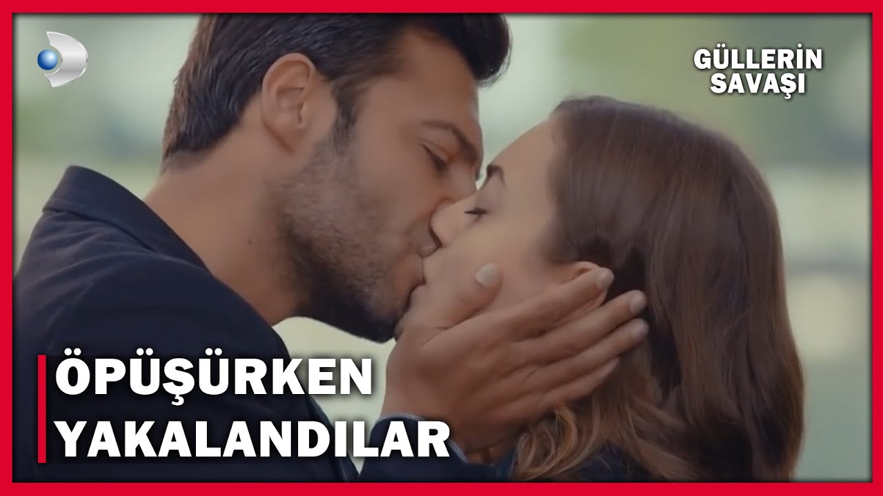 Salih Efendi, Ömer ile Gülru'yu Öpüşürken Yakaladı! - Güllerin Savaşı 20.Bölüm