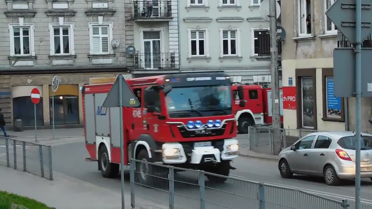 Parada samochodów strażackich powiatu brzezińskiego w woj łódzkim