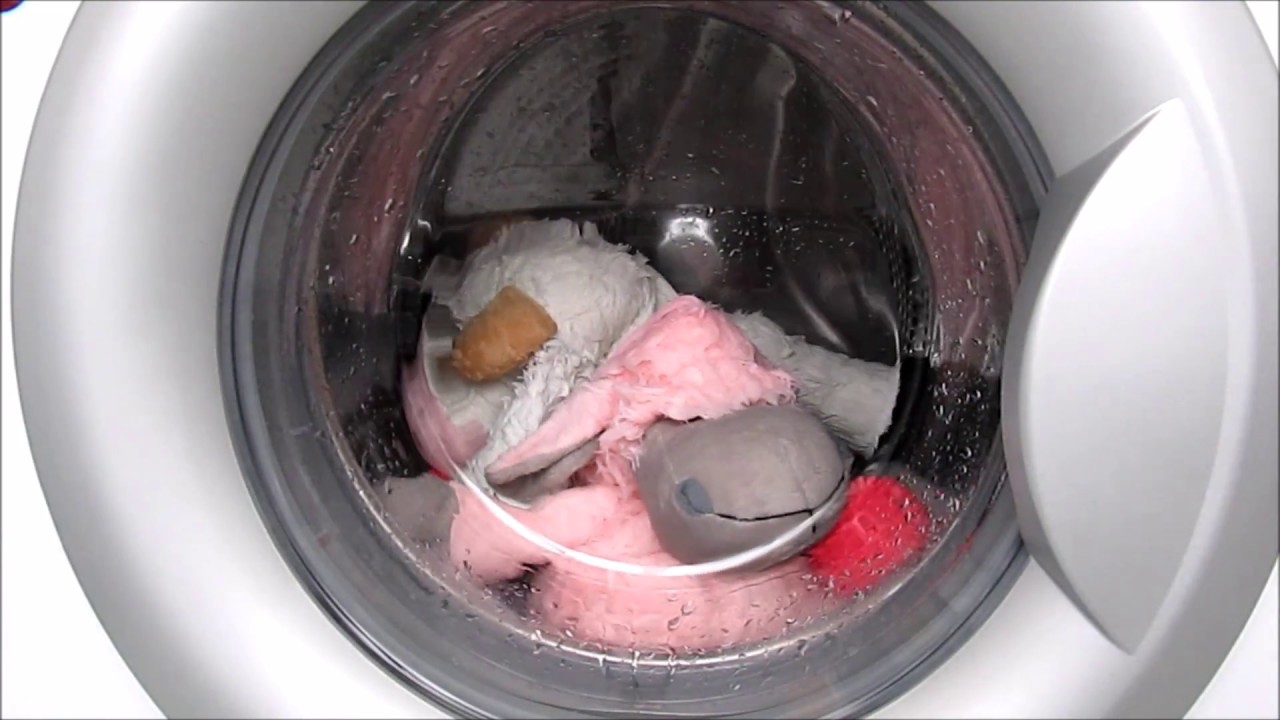 Two toys in washing machine LG Delicate program / Стиральная машина LG 