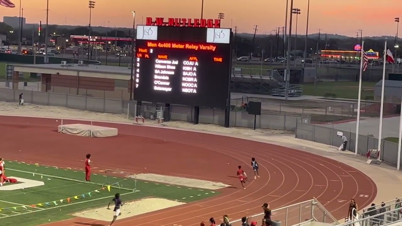 SA Johnson Varsity 4x400 relay record 3:13.65 Braelyn relay debut