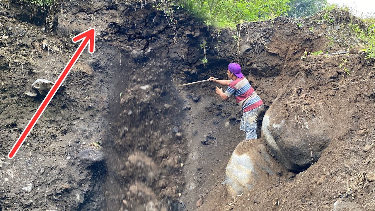 The rock cliff collapsed into a mess