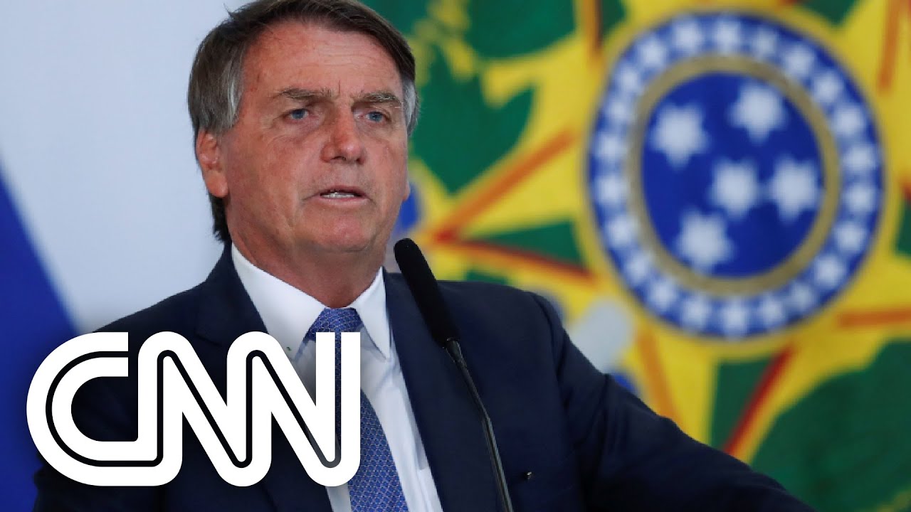 Bolsonaro concede indulto natalino a militares e policiais que cometeram crimes | CNN 360&ordm;