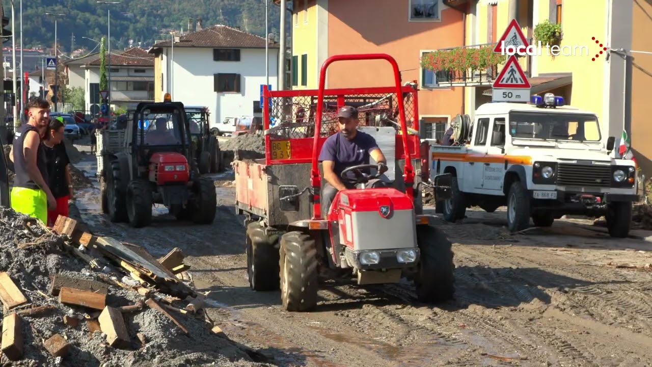Niardo, il giorno dopo l'alluvione: si spala senza sosta