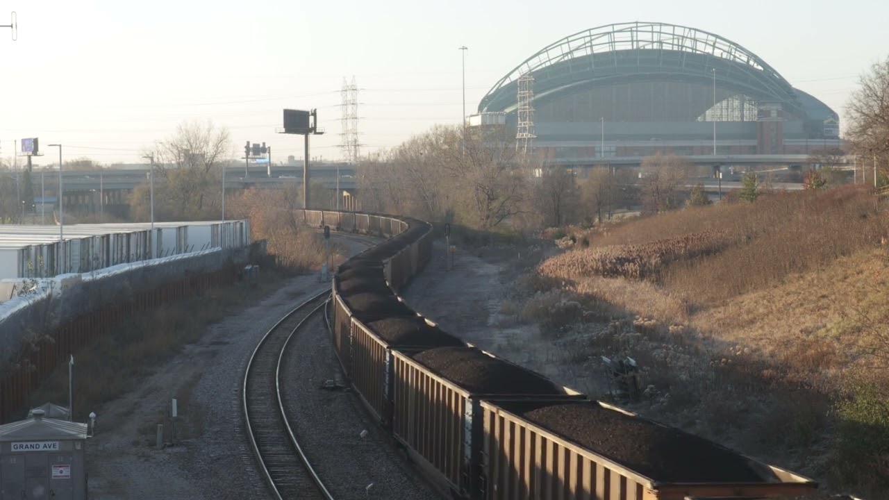CP 853 with UP 8601 leading going through the S Curve at Grand Avenue!
