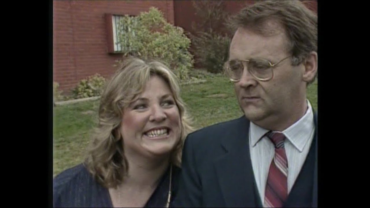Prisoner: Cell Block H - Helen Hits on Mr. Douglas
