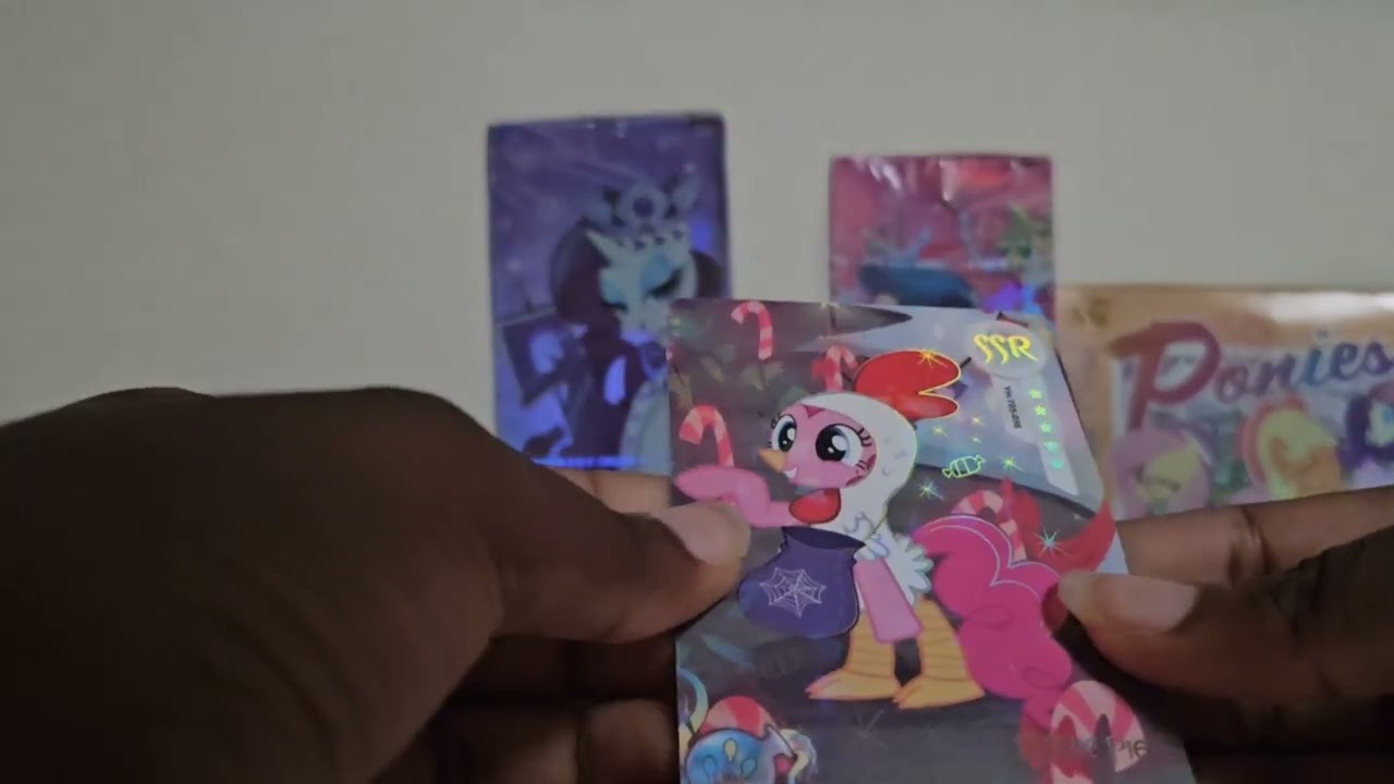 Unboxing my little pony 30 pack Apple Jack box