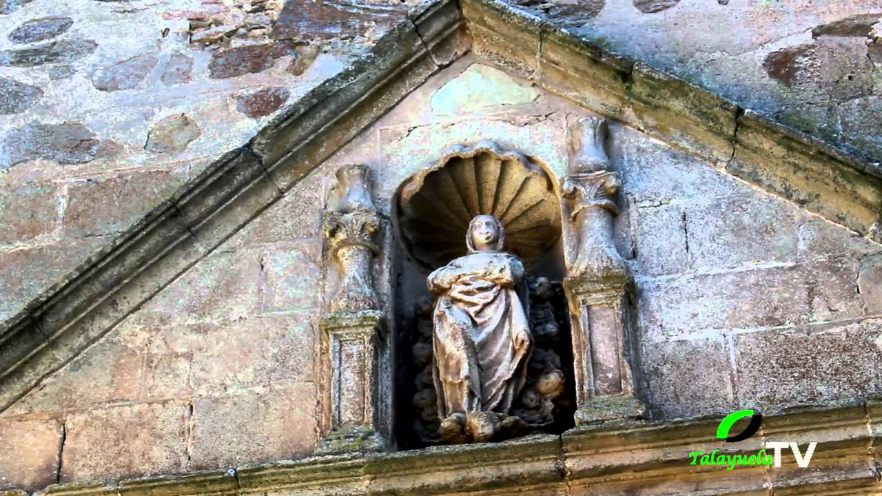 Un paseo por la plaza de Jaraicejo.