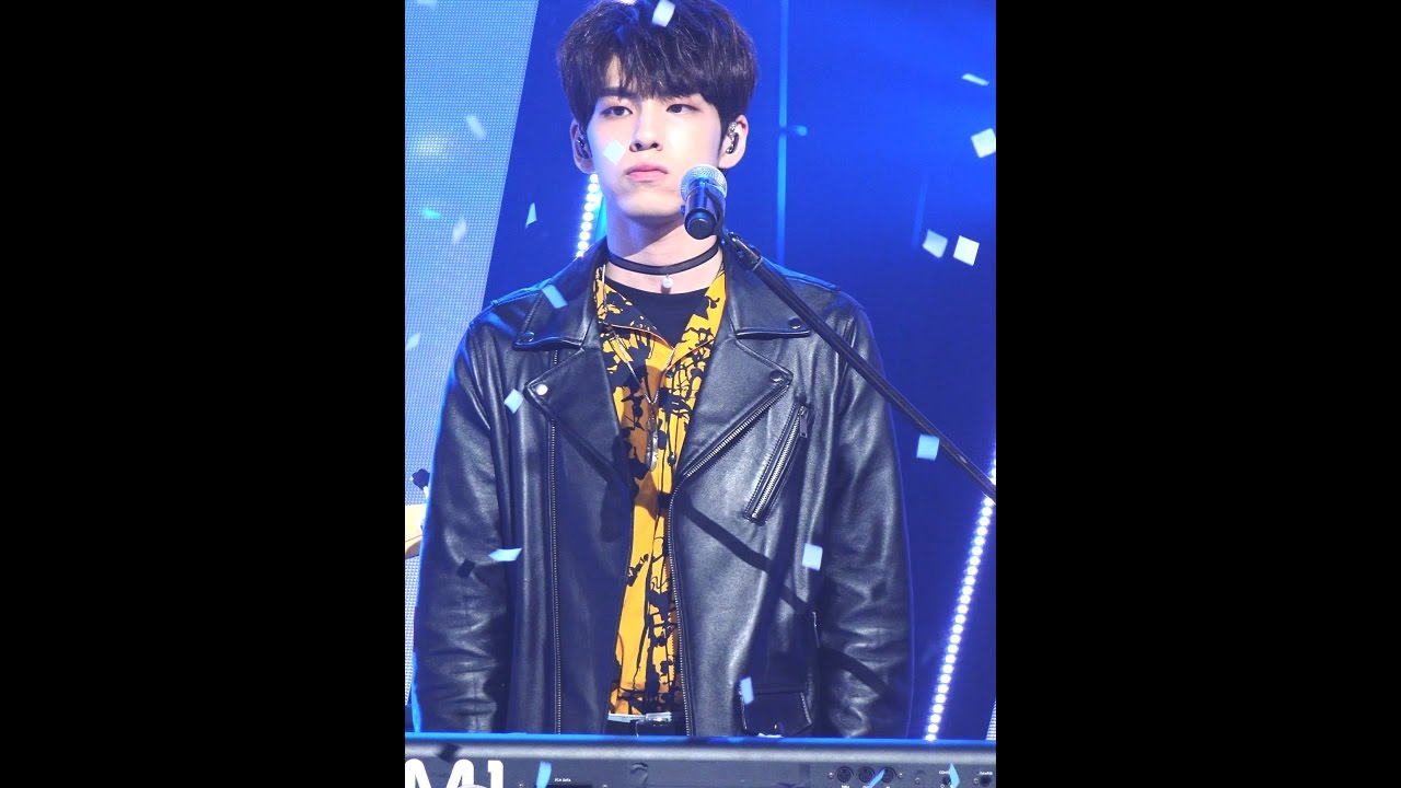 [MPD직캠] 데이식스 원필 직캠 장난아닌데 I'm Serious DAY6 Wonpil Fancam @엠카운트다운_170406