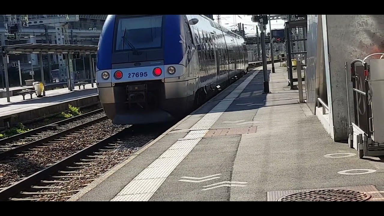 ter AGC qui part de la gare de Rennes et ter qui part de la gare de Rennes