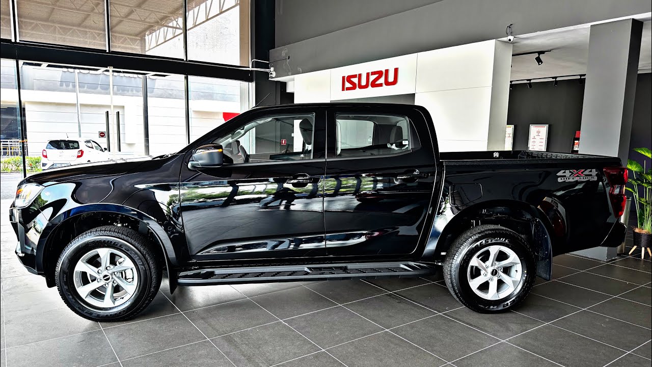 New Isuzu D-Max 1.9L AT Standard Facelift Black Color (2024) | Best 4x4 ! walkaround in 4k