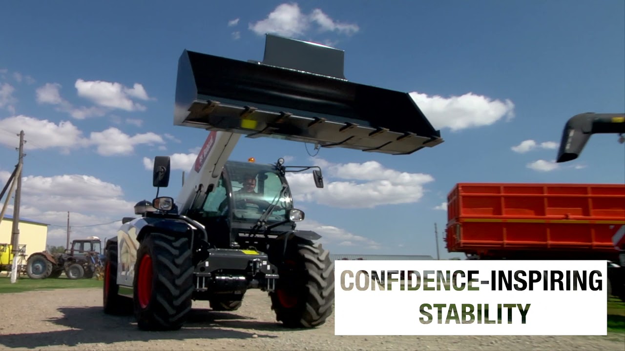 Bobcat R-Series Telehandlers with Stage IIIA engines for Agriculture in action