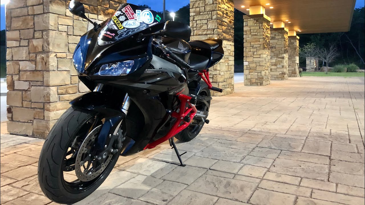 CBR 1000RR Straight Pipe Startup & Rev 1,000 Subscribers