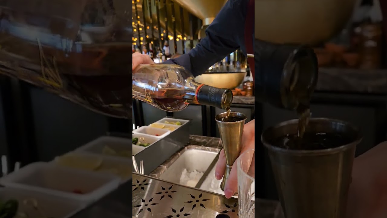 🏺🇬🇹RON ZACAPA 23🥃🥥#zacapaguatemala #ron #dubai #bar #pour