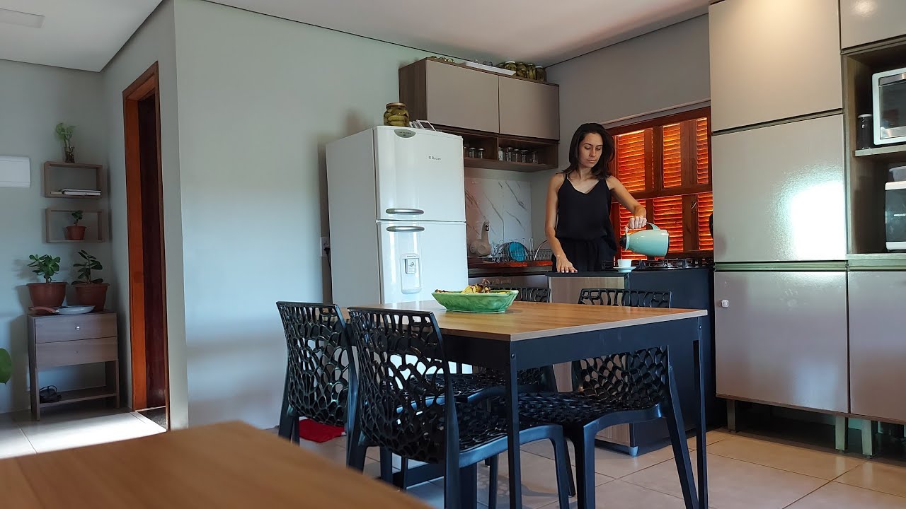 Comprei uma mesa na shoppe| Mudança simples na cozinha| Vlog silencioso 