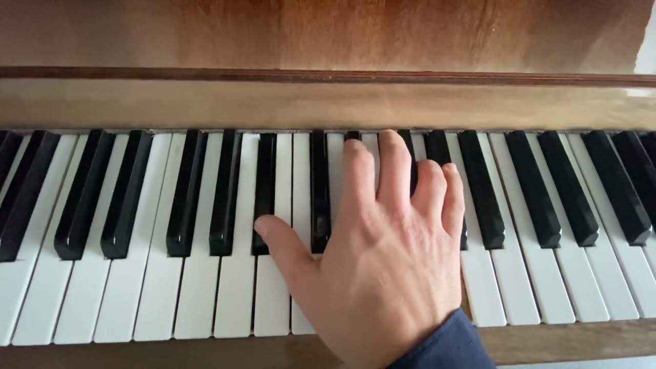 One Hand Piano Improv 🎹 bye ear 