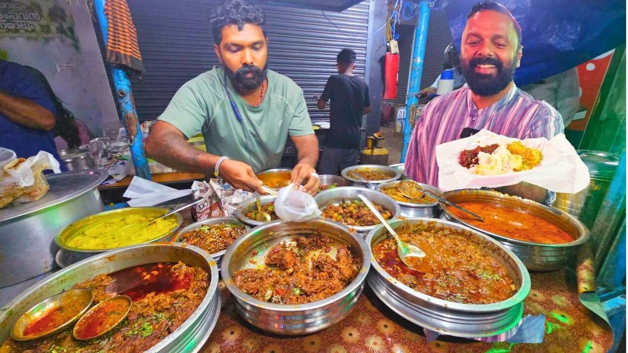 കുട്ടാപ്പായിയുടെ തട്ട് രുചികൾ! Kuttappayi Thattukada - STREET FOOD varieties in Thrissur Town