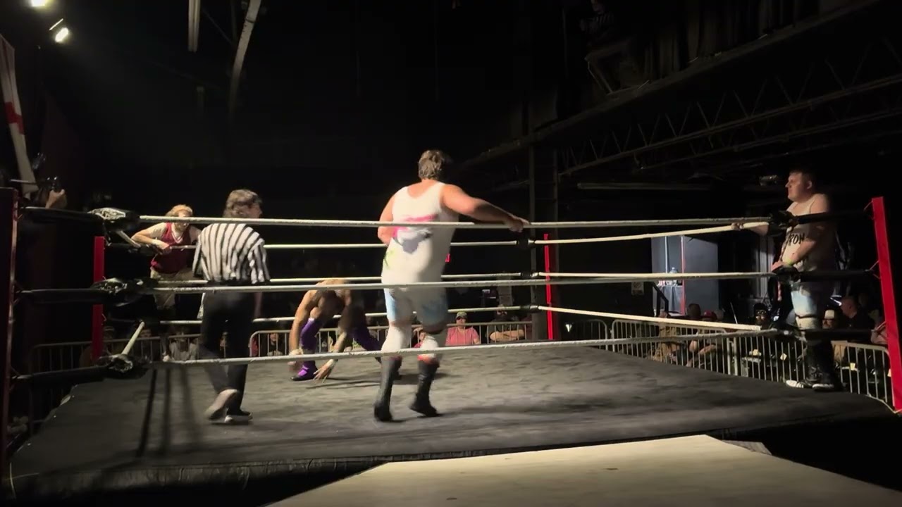 (DIS)Graceland vs Mason Creed & Prince Douglas
