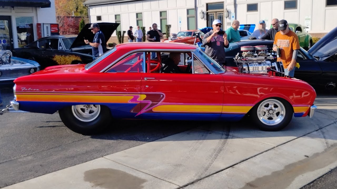 [Автомобильное шоу на Ford Falcon в стиле Pro Street / Широкие шины и нагнетатель с закисью азота...