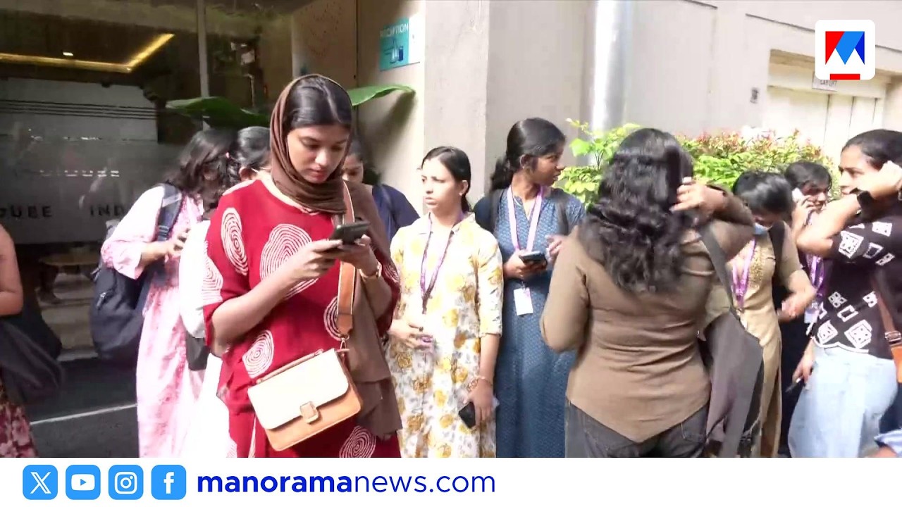 കോറോ ഹെൽത്ത് കൂട്ടപ്പിരിച്ചുവിടൽ: ഓഫീസ് വാതിൽ തുറന്ന് ഡിവൈഎഫ്ഐ | DYFI | CorroHealth