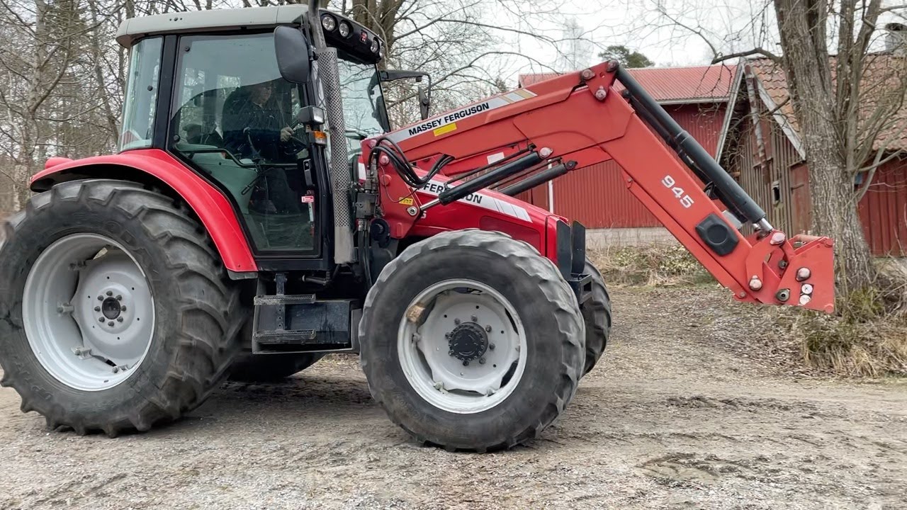 Köp Traktor Massey Ferguson 5455 4WD med lastare på Klaravik