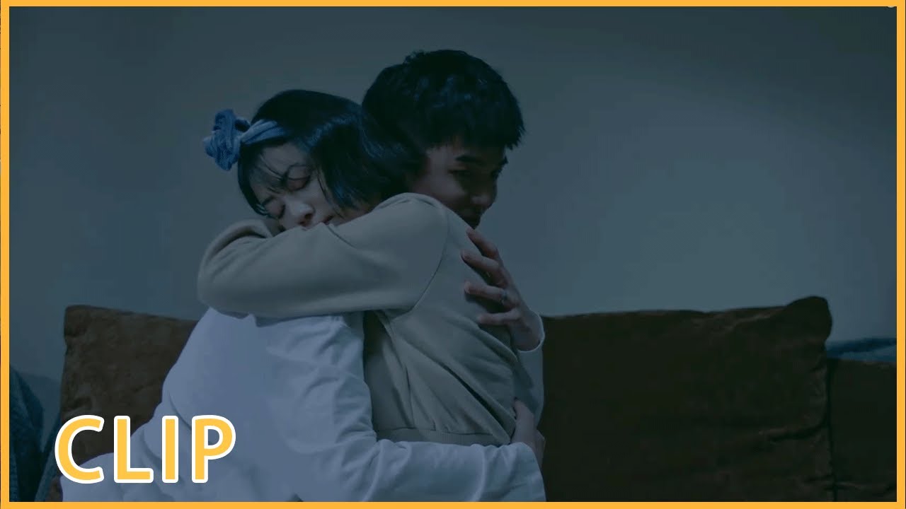 💘【同框高糖片段12】姐弟倆在客廳溫存，差點被媽媽發現了！【我的鄰居長不大My Fated Boy】