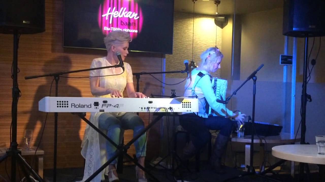 Kuunkuiskaajat - Ievan polkka / Loitumas Polka, Live @ Helkan baari