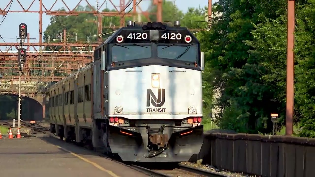Full HD 60FPS: NJ Transit F40PH-2CAT 4120 on the Main Line & Morristown Line with Nice Horn 7/29/25