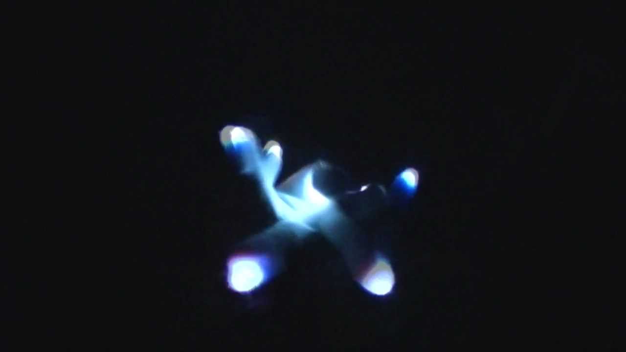 Cinema (Skrillex Remix) - Benny Benassi---Light show gloves rave--