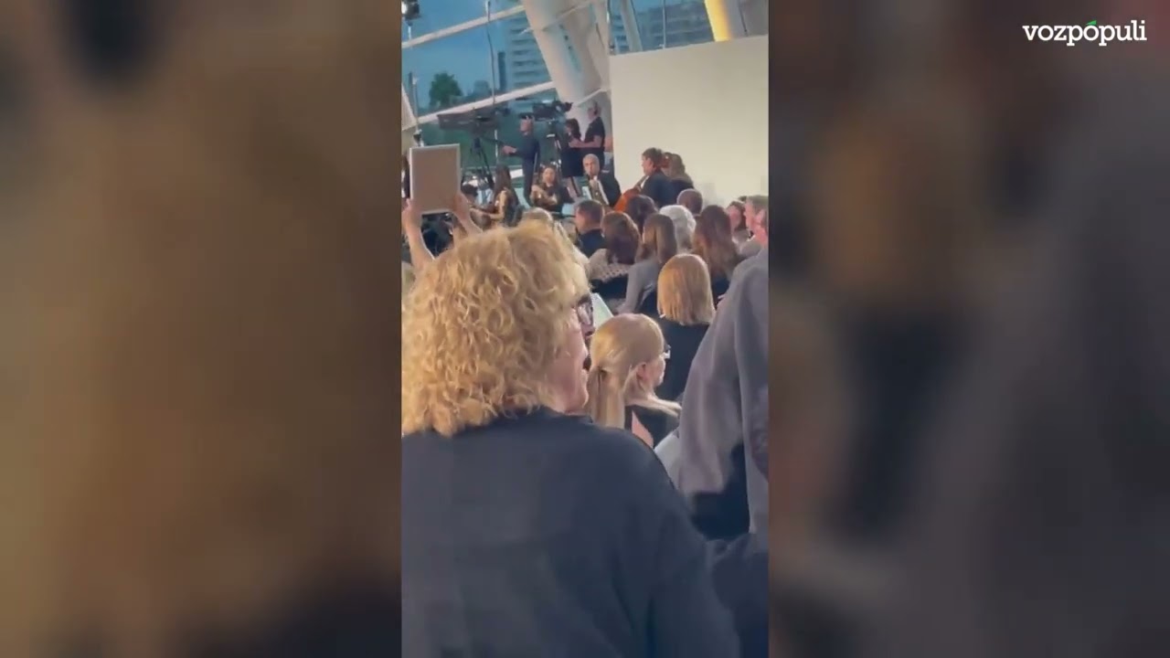 Lo que no se vio de la bronca en el funeral por las víctimas de la DANA