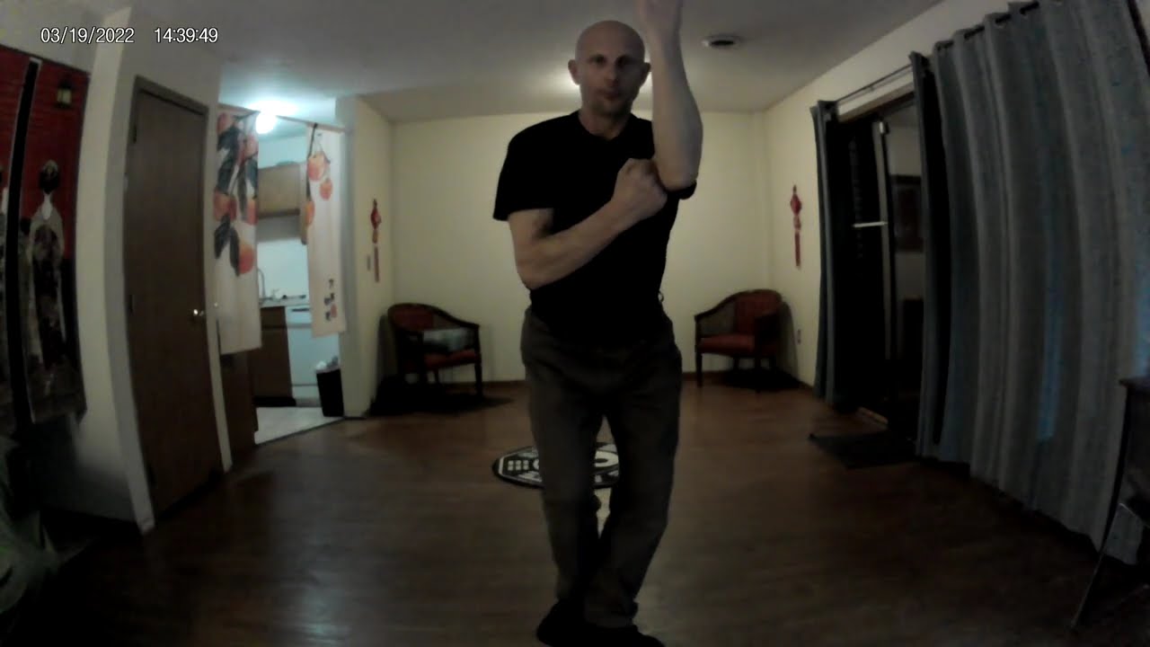 Hsing-I Toe Out Step