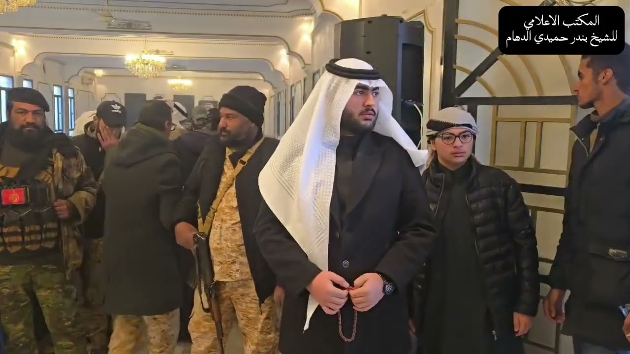 جانب من اجتماع قبيلة شمر في سوريا في قصر تل العُلا