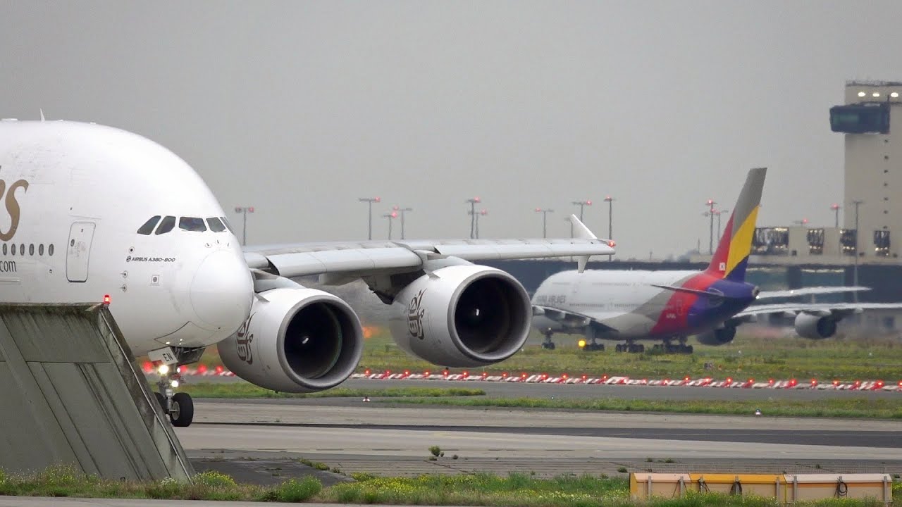 Wenn Giganten abheben: A380, B747 & B777 starten über die Startbahn West – pure Aviation Power