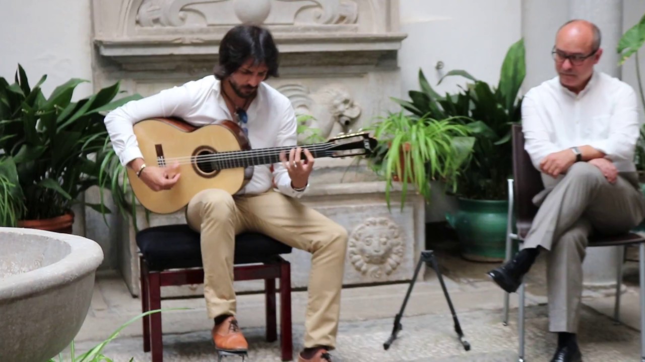 DANIEL GIL DE AVALLE Y JUAN HABICHUELA NIETO. GUITARRA REALEJA 2
