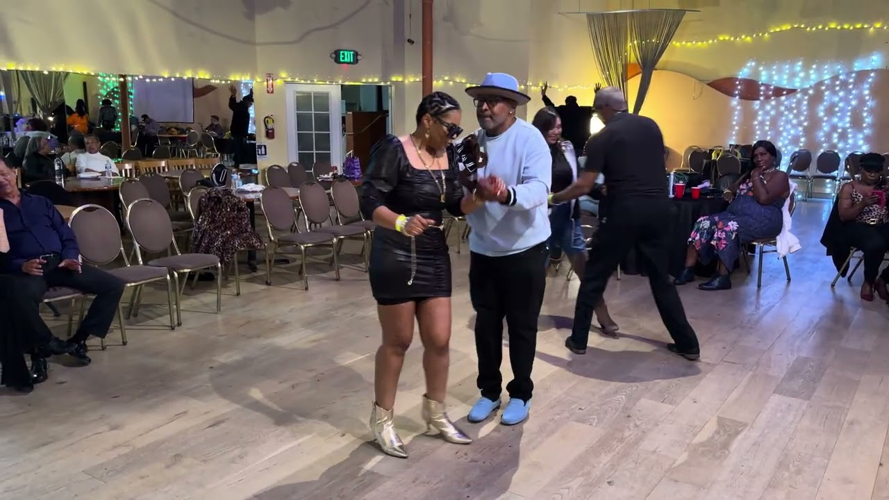 💃🏾👸🏾🌹😘❤️Vonna in tha building steppin N black leather wit yo CHOCLATE PRINCESS 👸🏾💃🏾👸🏾🌹🥰😘🕺🏾