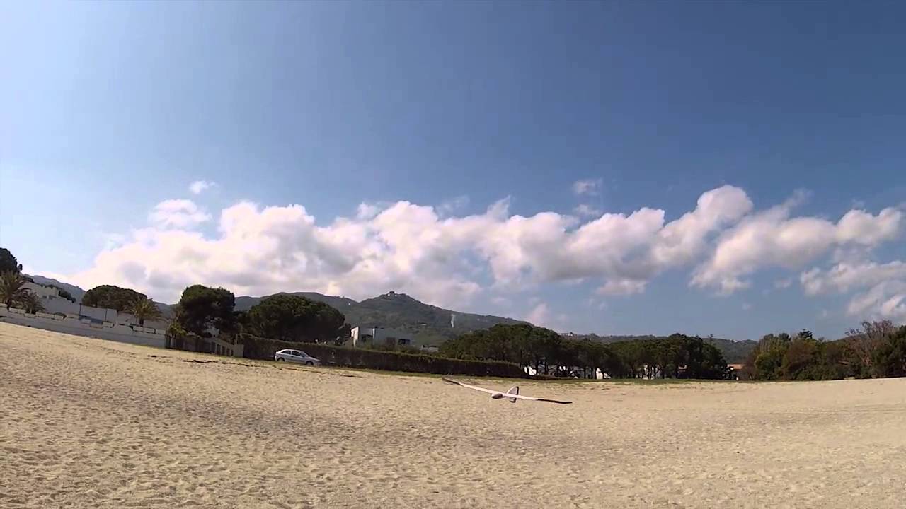 Alula Evo at the beach
