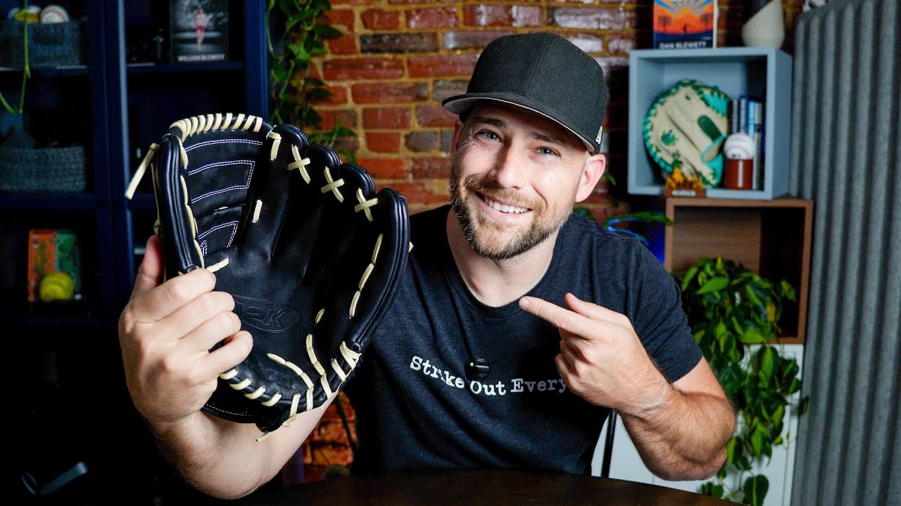 Complete Guide to Breaking in A Baseball Glove