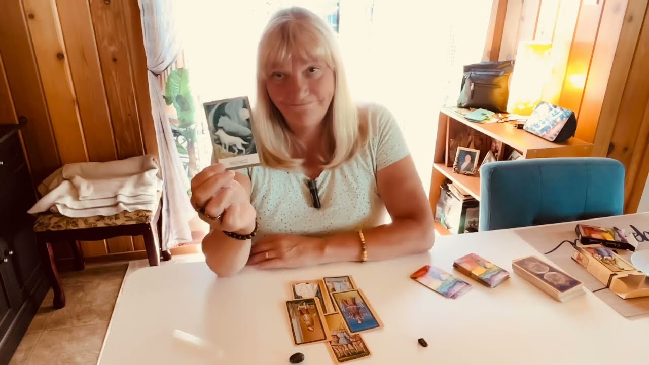 PISCES ♓️ SOMETHING FISHY IS GOING ON! July ( Bonus Read) monthly