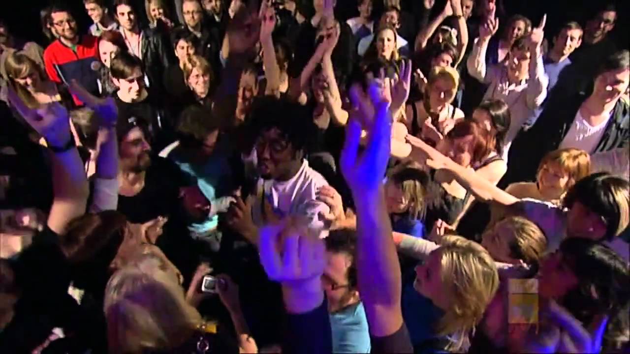 Bloc Party - She's Hearing Voices [Live at JTv ABC] HD