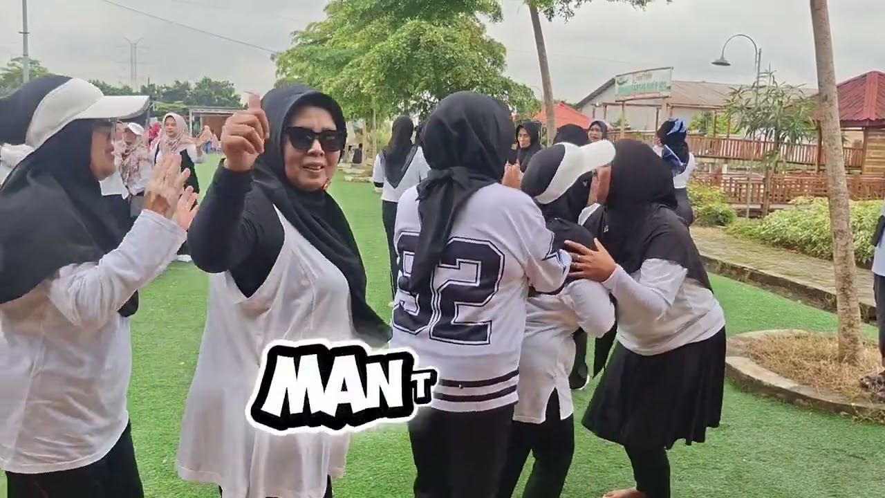 Acara Penutupan Senam Ceria Sementara Al-amin, At-taufik Dan As-Salam Di Danau Ketapang Part 1